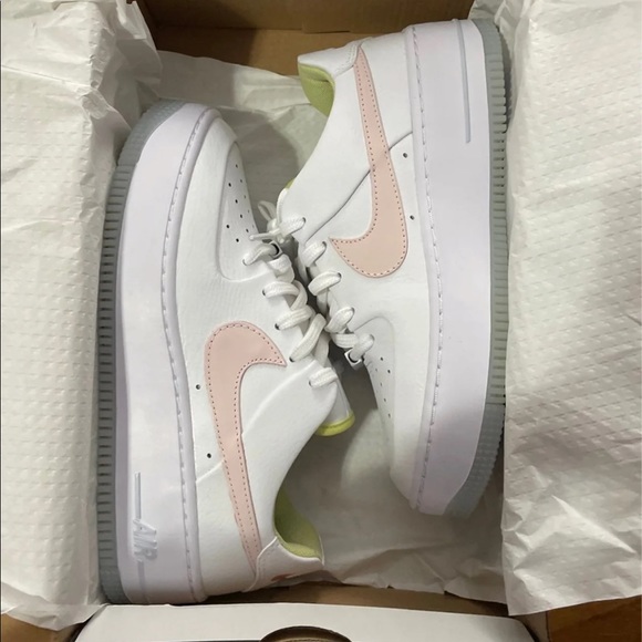 Nike Air Force 1 Sage Low - Picture 1 of 3